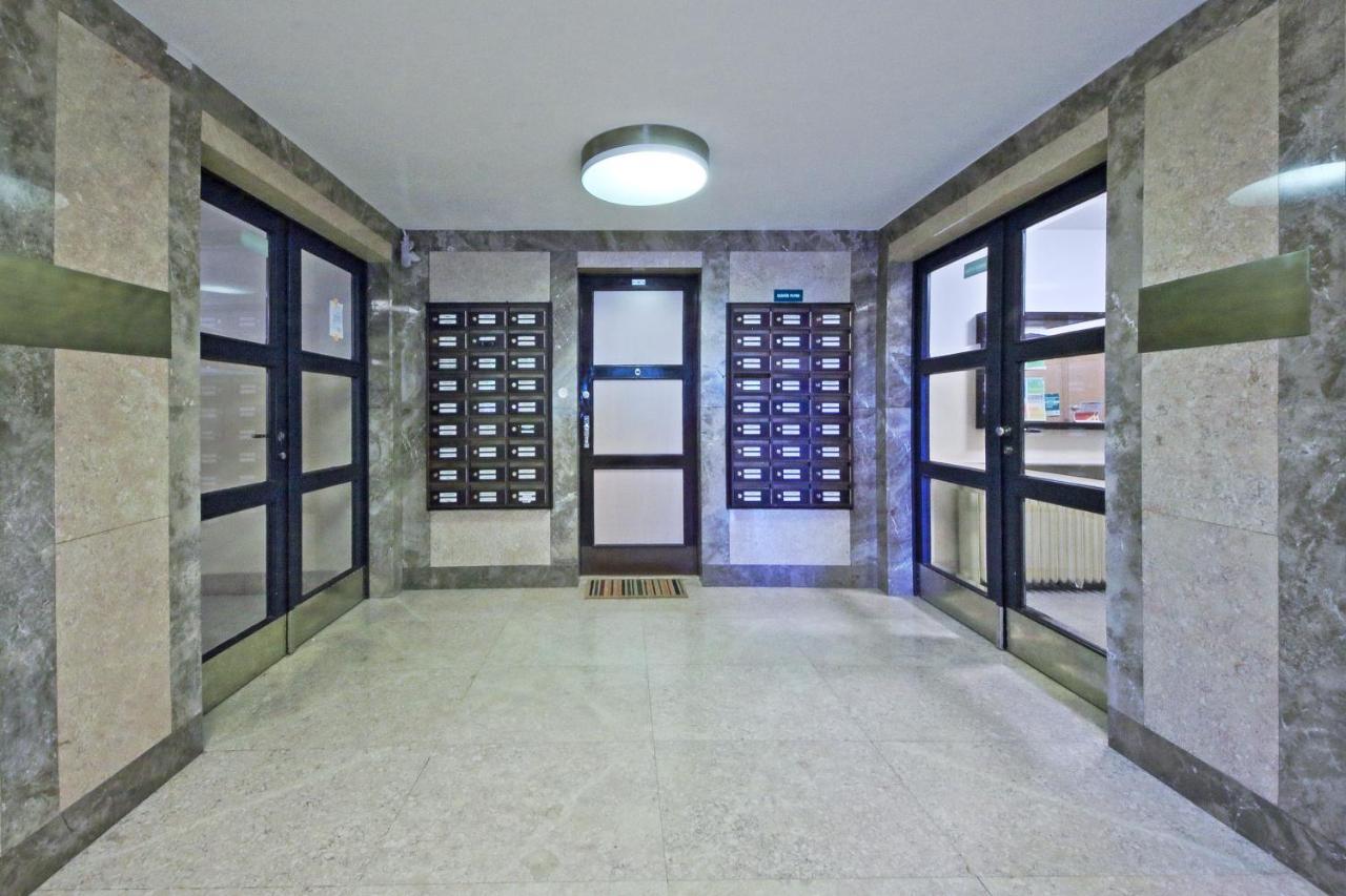 Lotus Apartment Πράγα Εξωτερικό φωτογραφία