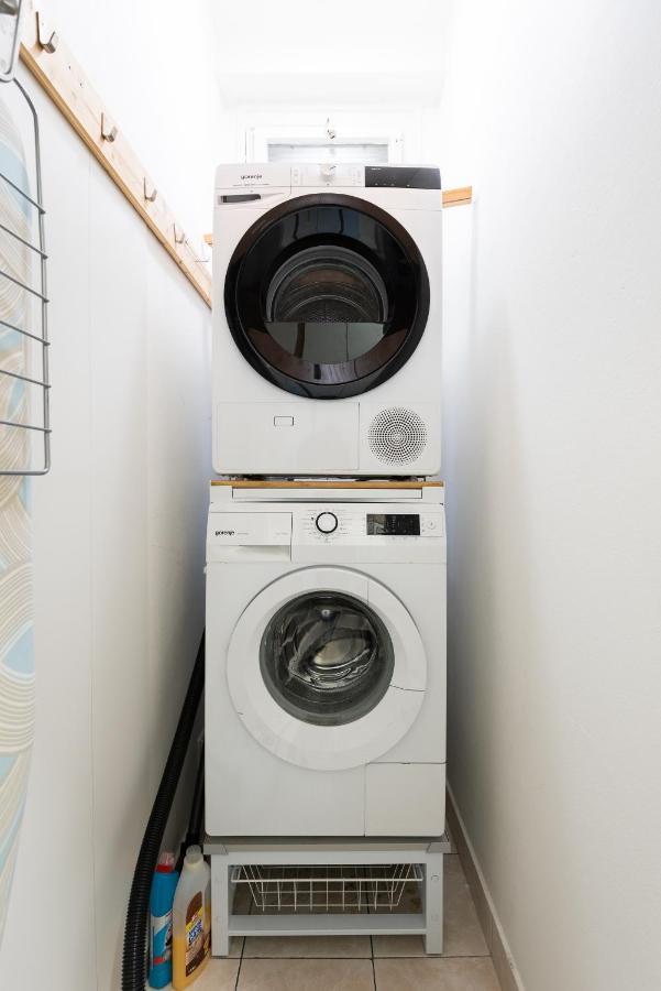 Lotus Apartment Πράγα Εξωτερικό φωτογραφία