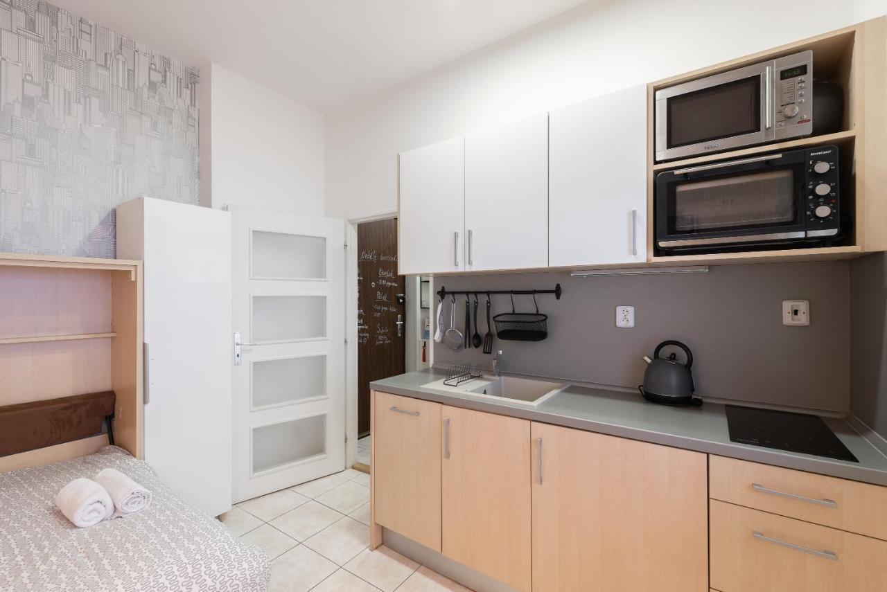 Lotus Apartment Πράγα Εξωτερικό φωτογραφία