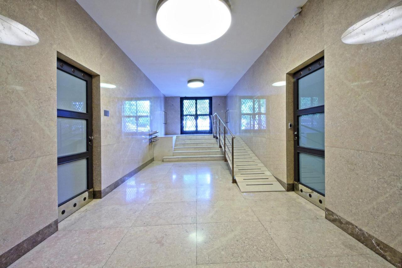 Lotus Apartment Πράγα Εξωτερικό φωτογραφία