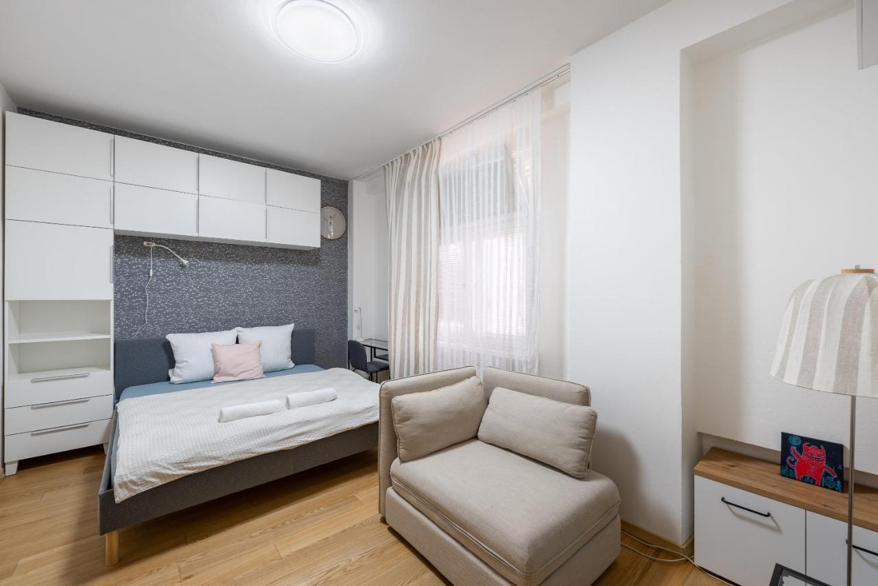 Lotus Apartment Πράγα Εξωτερικό φωτογραφία