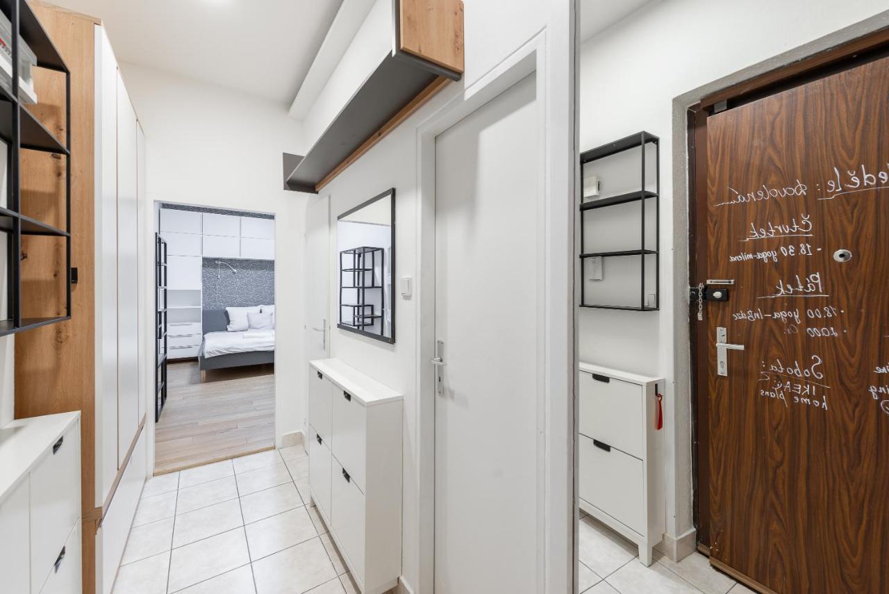 Lotus Apartment Πράγα Εξωτερικό φωτογραφία